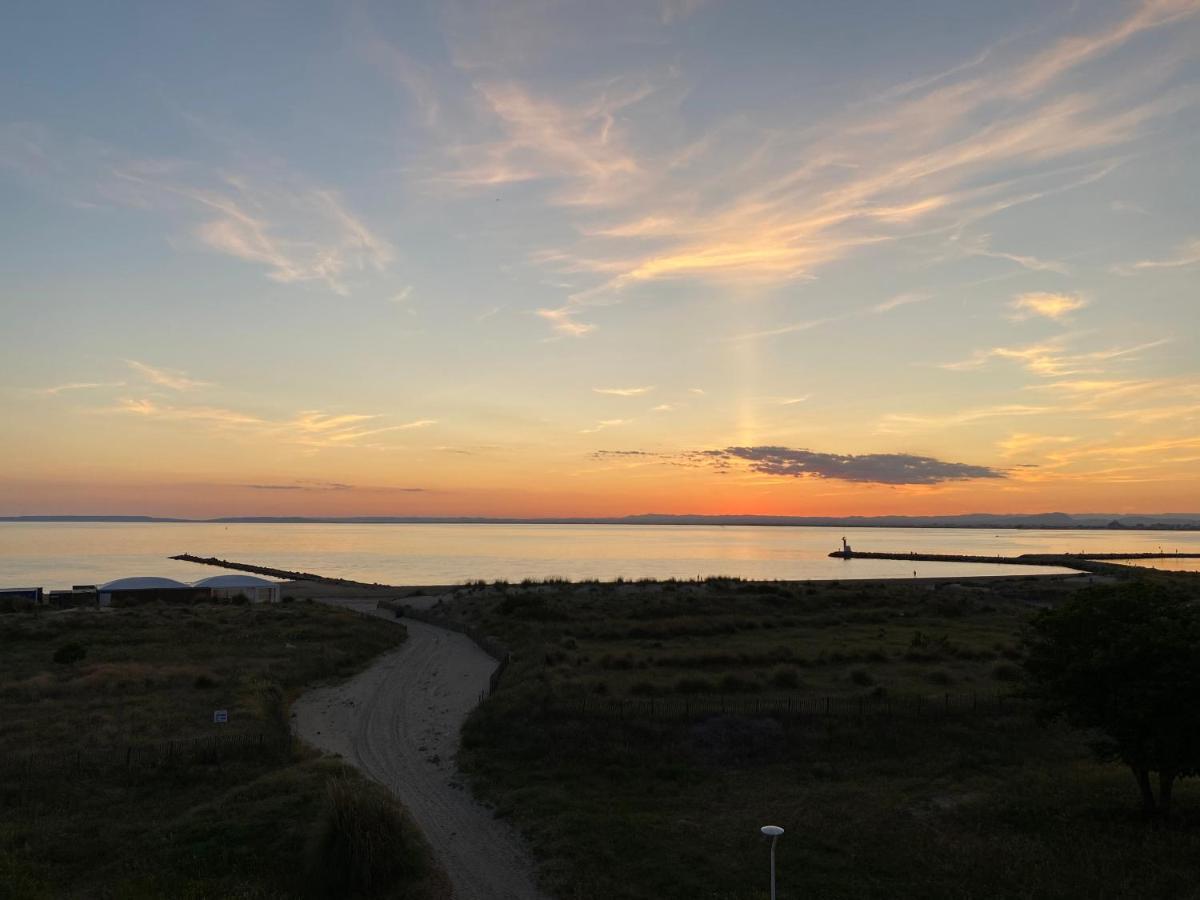 Studio front de mer avec vue mer panoramique ! Le Grau-du-Roi Eksteriør bilde